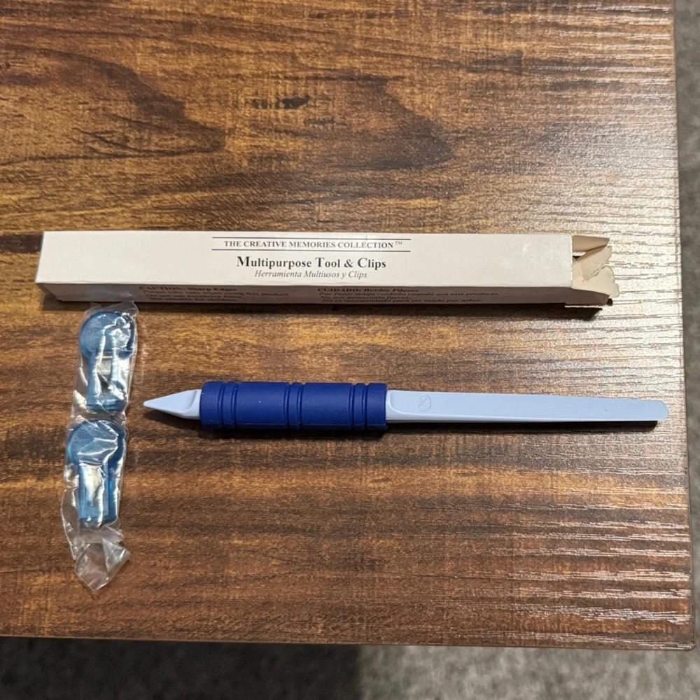 Creative Memories Blue and White Craft Tool - Picture 1 of 1